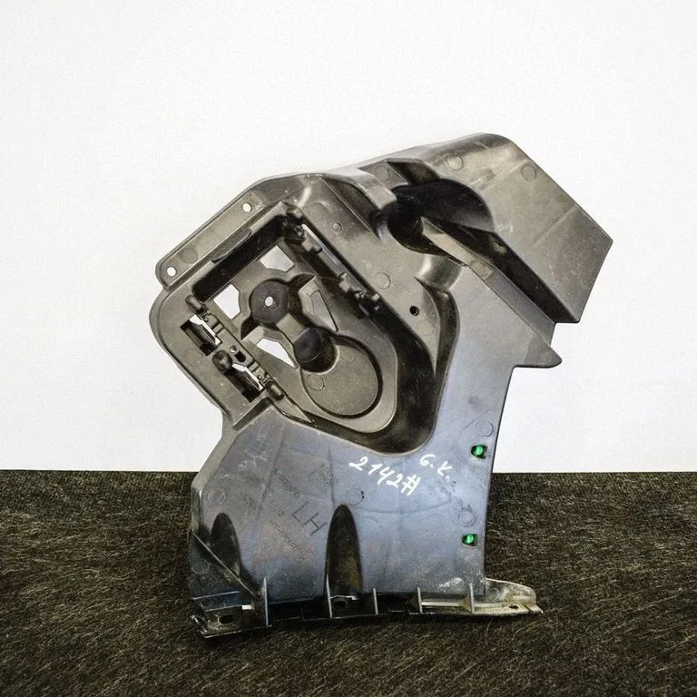 Rear bumper mounting bracket – Volvo V40 (2012-2019)