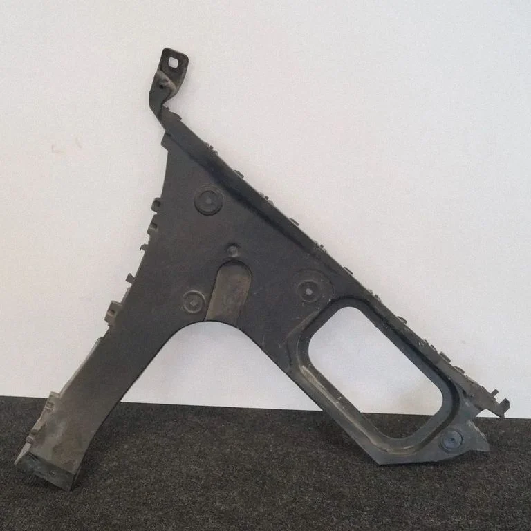 Aizmugurējā bufera turētājs 4L0807454A