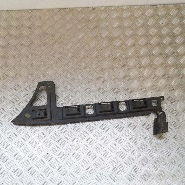 Rear bumper mounting bracket 3C5807393A