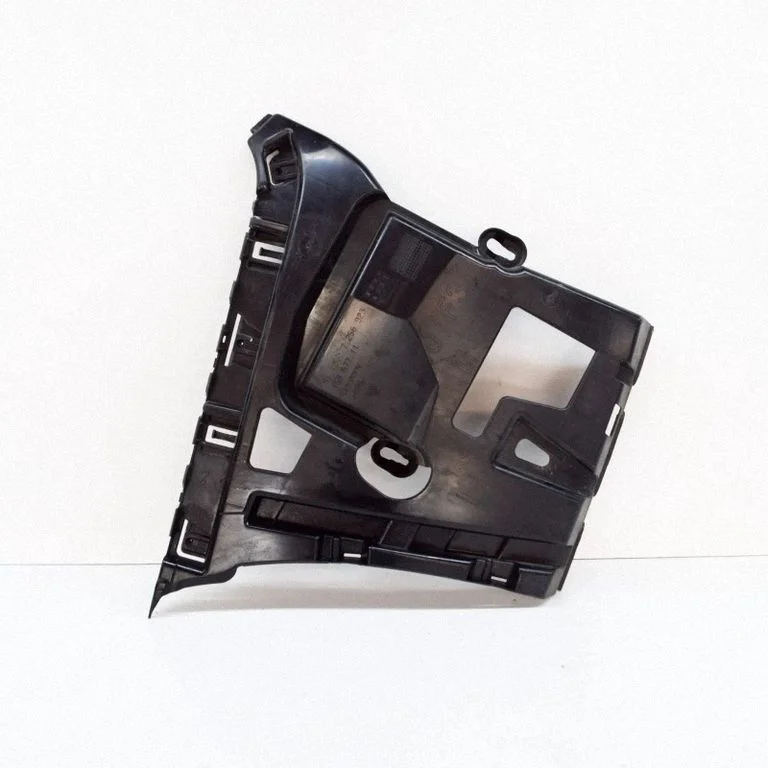 Tagumise kaitseraua kinnitusklamber – BMW 3-seeria F30 F35 F31 (2012-2018)