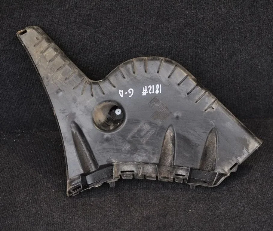 Rear bumper mounting bracket – Volvo V60 (2011-2013)