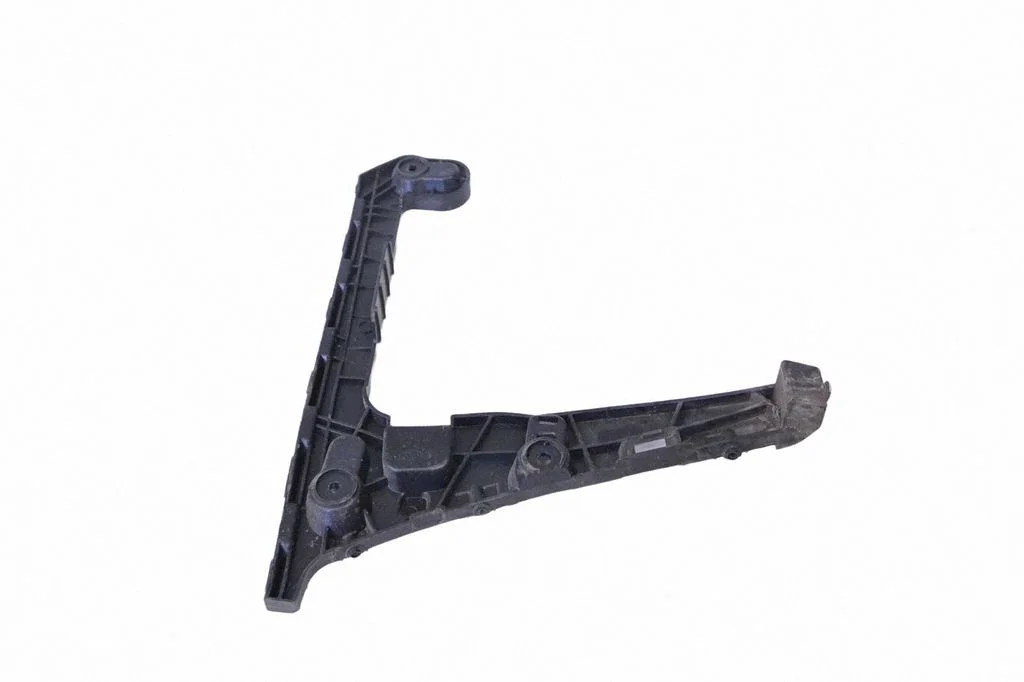 Rear bumper mounting bracket 8W5807454
