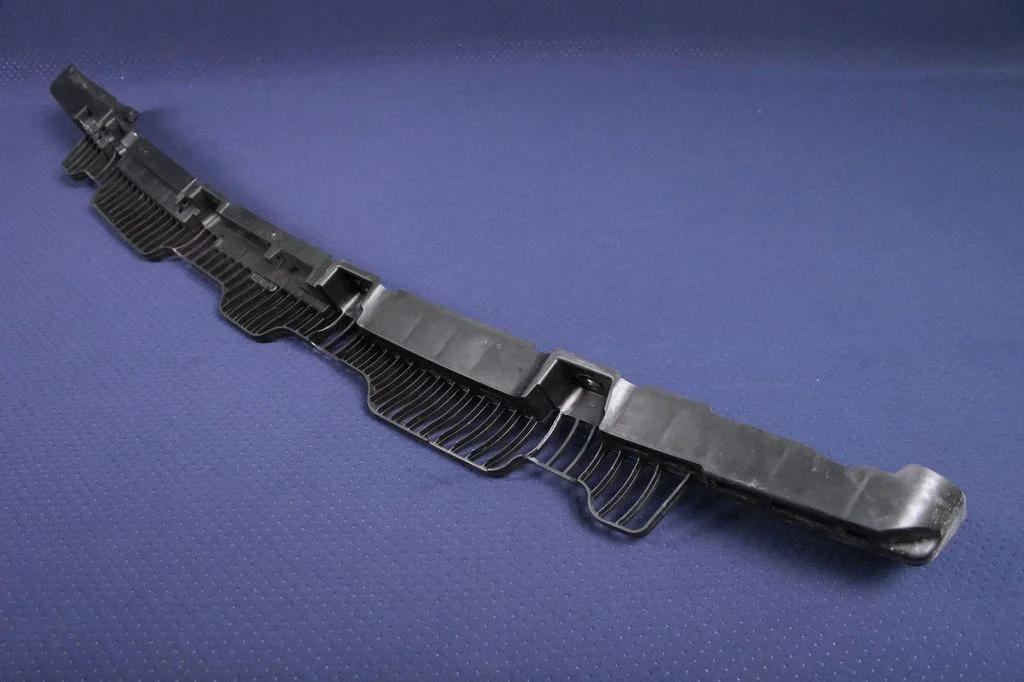 Tagumise kaitseraua kinnitusklamber – Volkswagen Golf Plus (2005-2013)