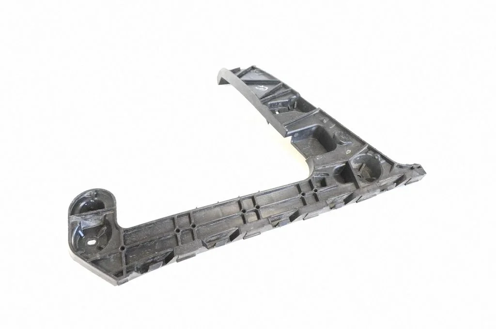 Rear bumper mounting bracket – Audi A4 Allroad B8 (2008-2016)