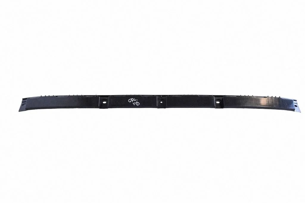Rear bumper mounting bracket 103484400C
