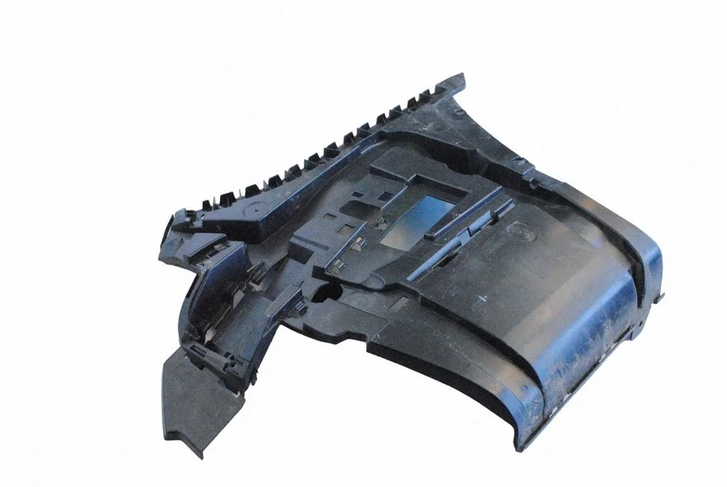 Tagumise kaitseraua kinnitusklamber – BMW 7-seeria G11 G12 (2015-2022)