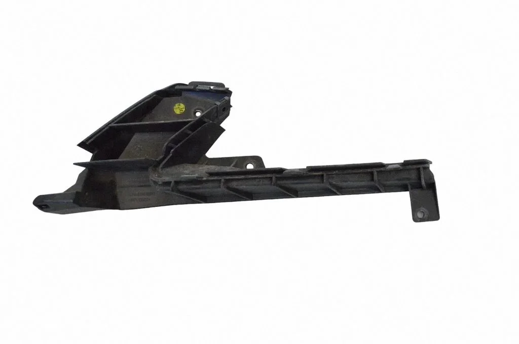 Aizmugurējā bufera turētājs YM21901077