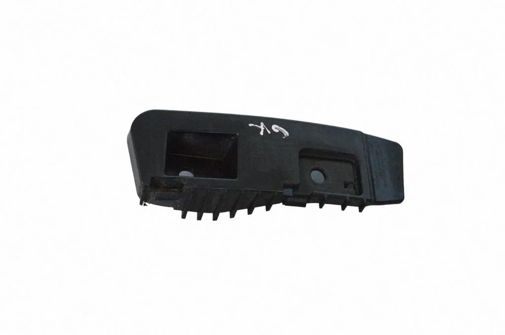 Tagumise kaitseraua kinnitusklamber 108399200D