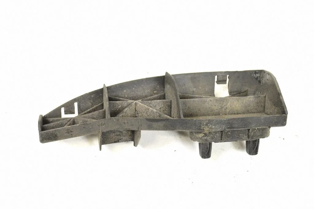 Aizmugurējā bufera turētājs 525630F010