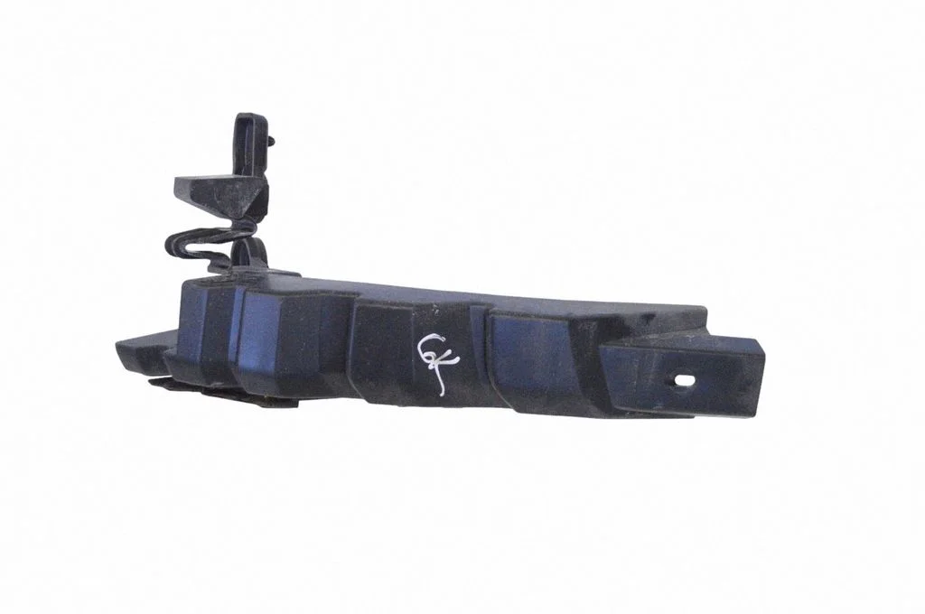 Rear bumper mounting bracket HK8317A882AD