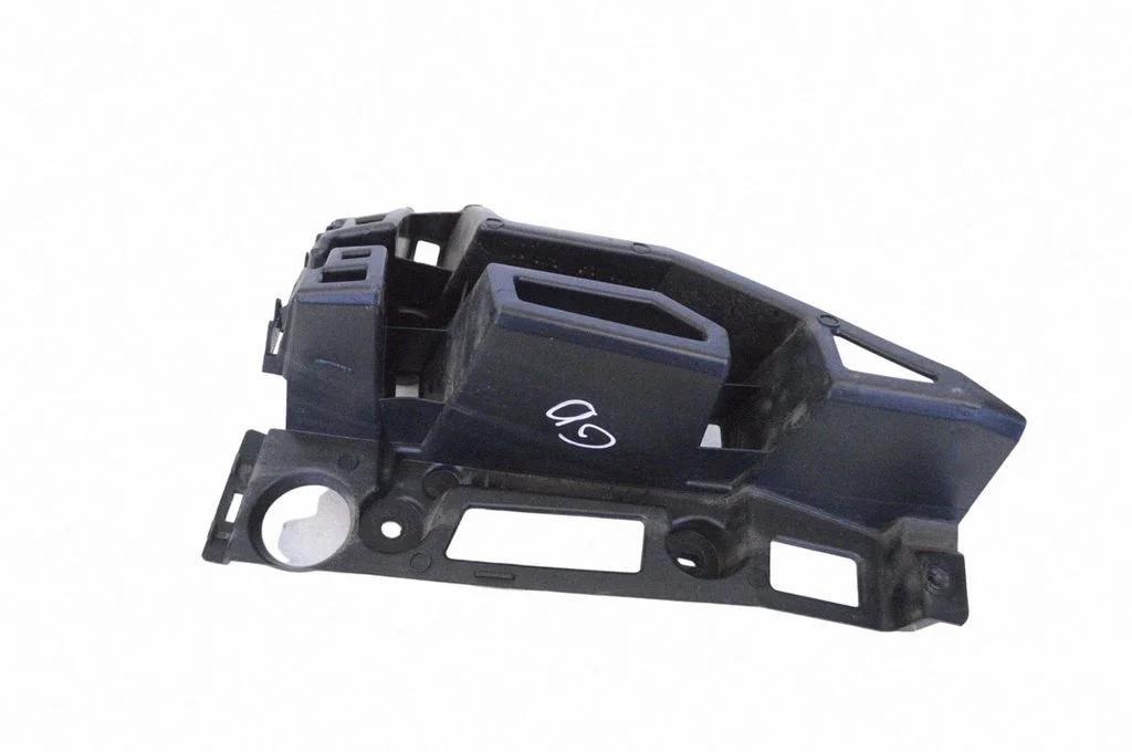 Tagumise kaitseraua kinnitusklamber – Peugeot 3008 II (2016-2023)
