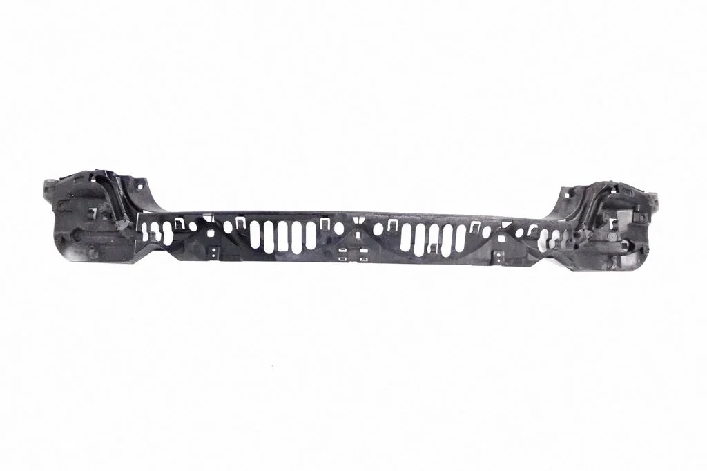 Tagumise kaitseraua kinnitusklamber – BMW 7-seeria F01 F02 F03 F04 (2008-2016)