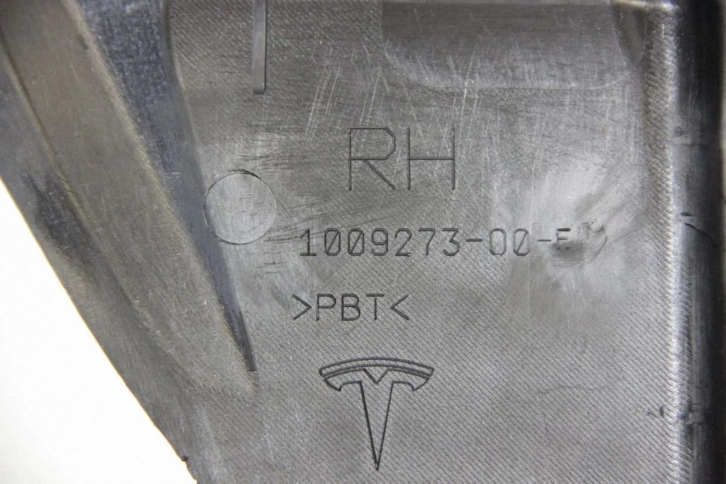 Aizmugurējā bufera turētājs – Tesla Model S (2012-)