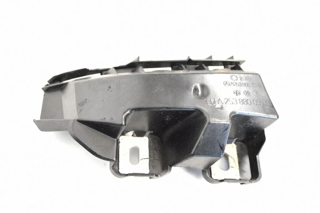 Rear bumper mounting bracket – Mercedes-Benz GLC-Class C253 (2016-)