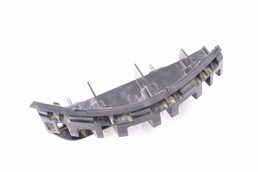 Rear bumper mounting bracket – Mercedes-Benz C-Class W205 (2014-2021)