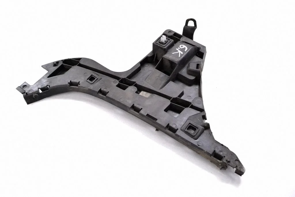 Rear bumper mounting bracket – Volvo S80 (2007-2013)