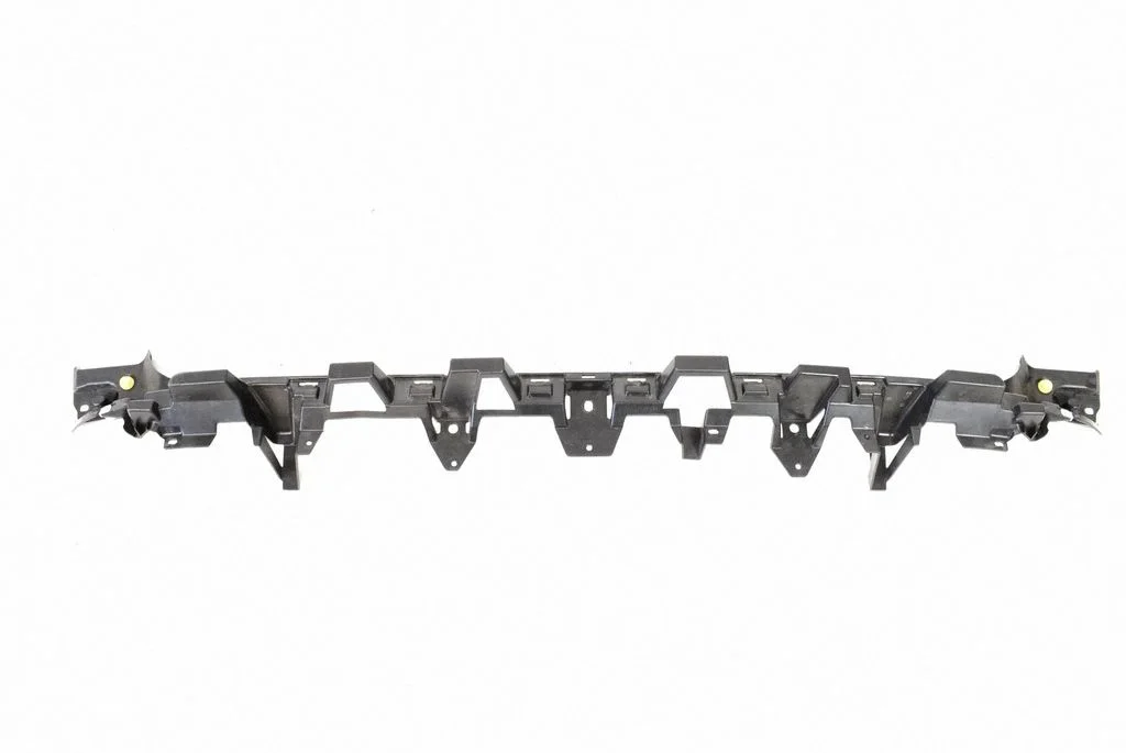 Rear bumper mounting bracket – Land Rover Discovery Sport (2014-)
