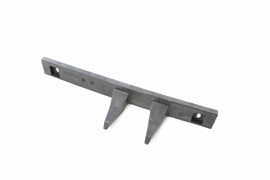 Aizmugurējā bufera turētājs 8K9807861