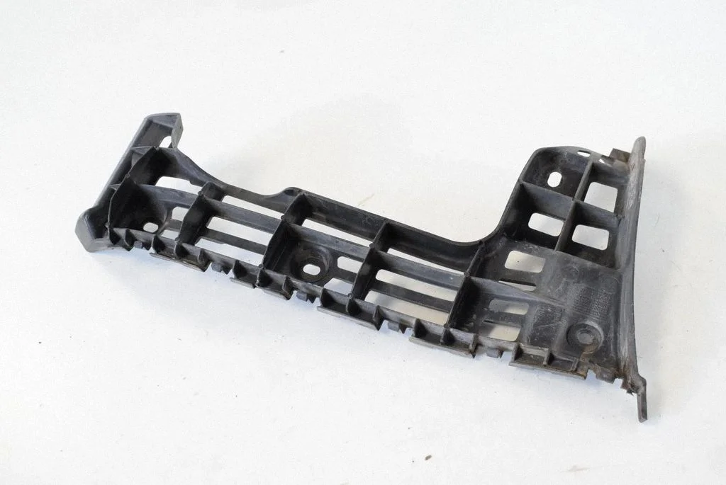 Rear bumper mounting bracket 2K3807939