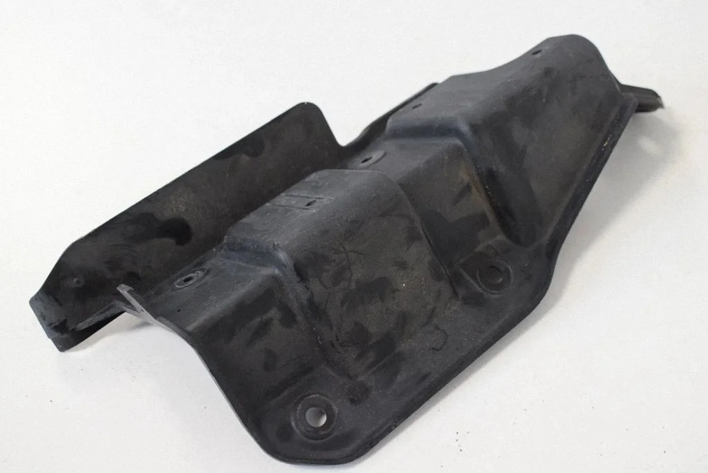 Tagumise kaitseraua kinnitusklamber – Audi A6 S6 C7 4G (2011-2018)