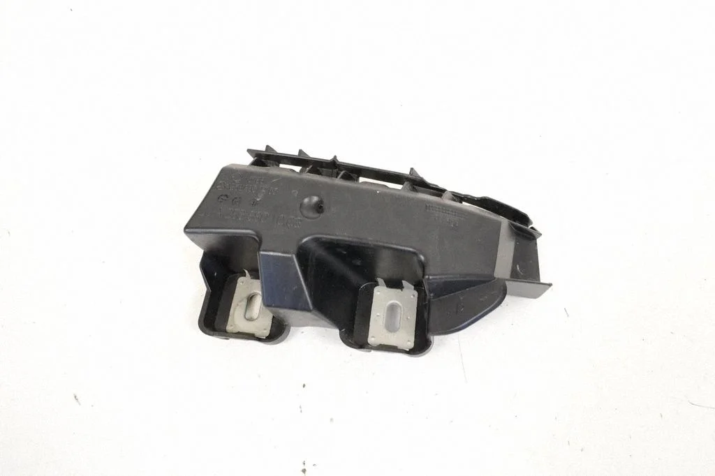 Rear bumper mounting bracket – Mercedes-Benz GLC-Class C253 (2016-)
