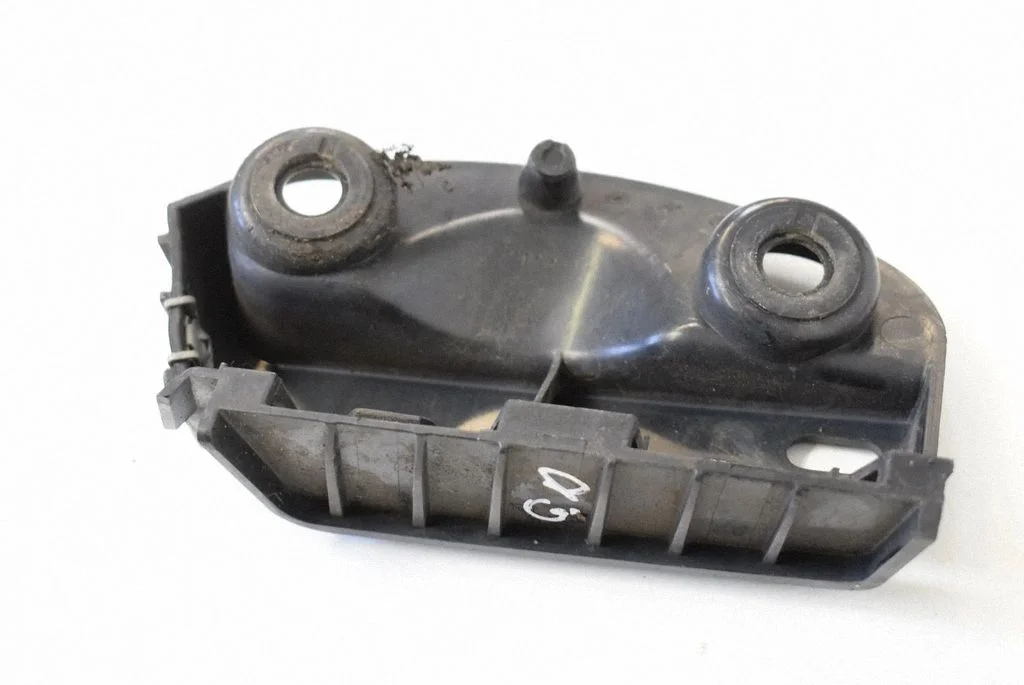 Rear bumper mounting bracket – BMW 3 Series E90 E91 (2005-2012)