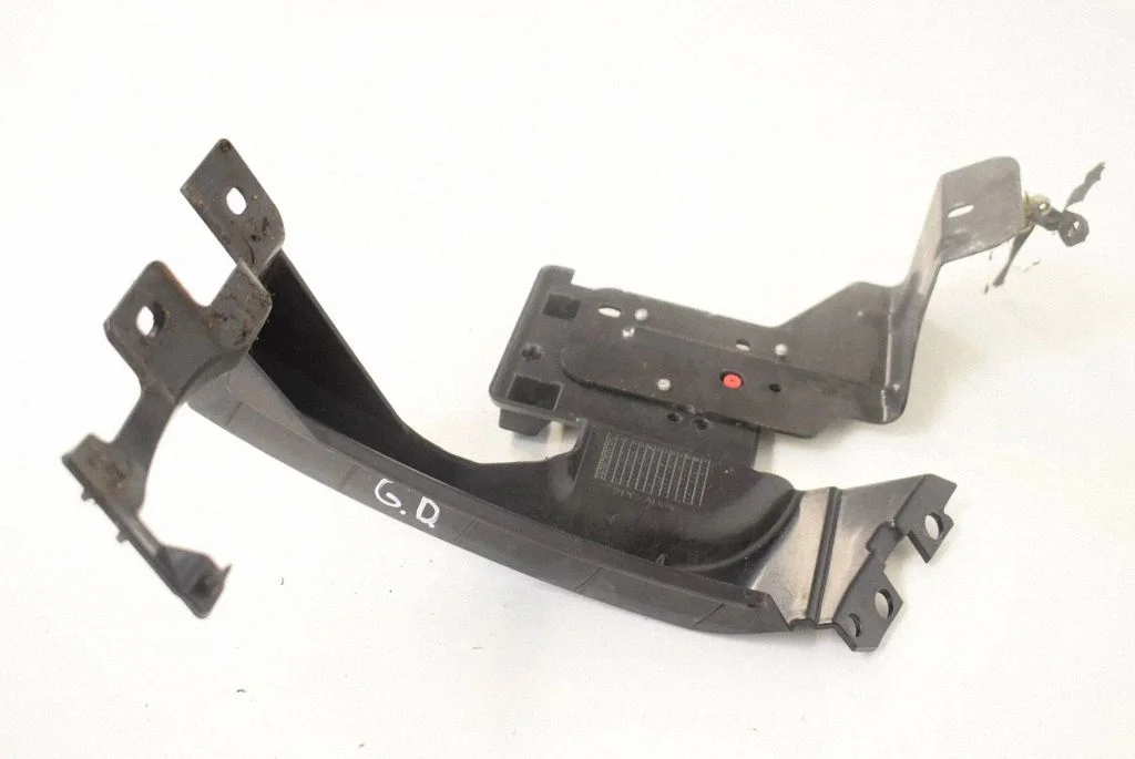 Rear bumper mounting bracket EJ3217A150AE