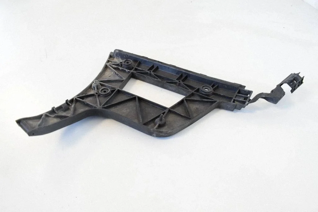 Tagumise kaitseraua kinnitusklamber – Audi A4 Allroad B8 (2008-2016)