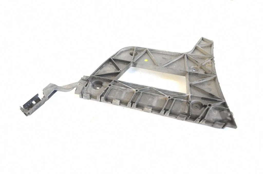 Tagumise kaitseraua kinnitusklamber – Audi A4 Allroad B8 (2008-2016)
