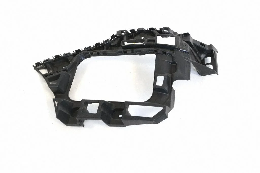 Rear bumper mounting bracket – Volkswagen Touareg II (2010-2018)