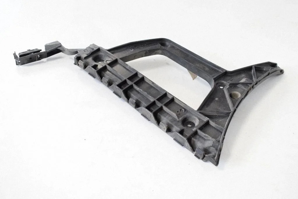 Tagumise kaitseraua kinnitusklamber – Audi A4 Allroad B8 (2008-2016)