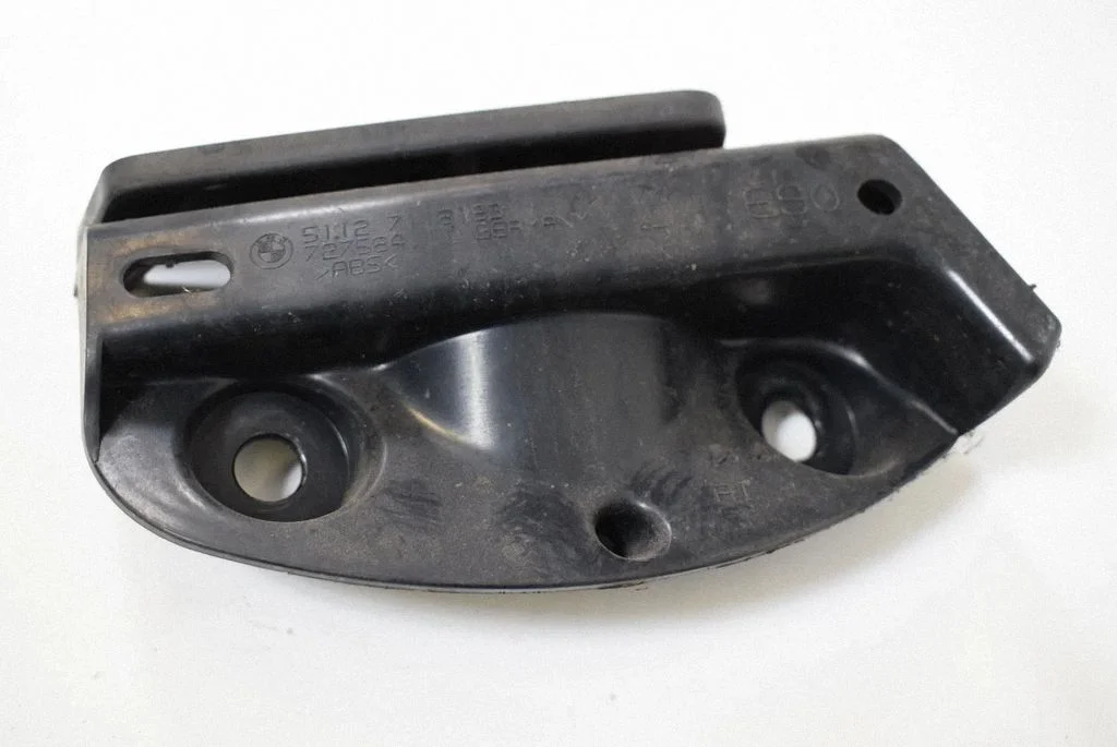 Rear bumper mounting bracket – BMW 3 Series E90 E91 (2005-2012)