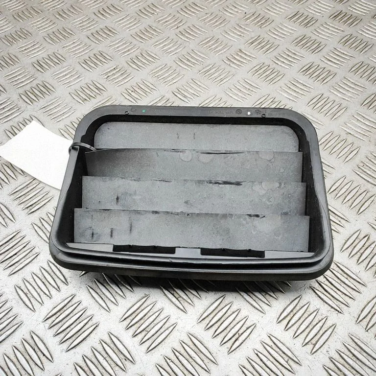 Ventilācijas režģis A2238303901