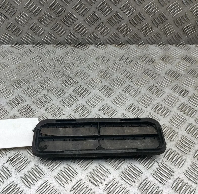 Ventilācijas režģis – Mercedes-Benz C klase W205 (2014-2021)