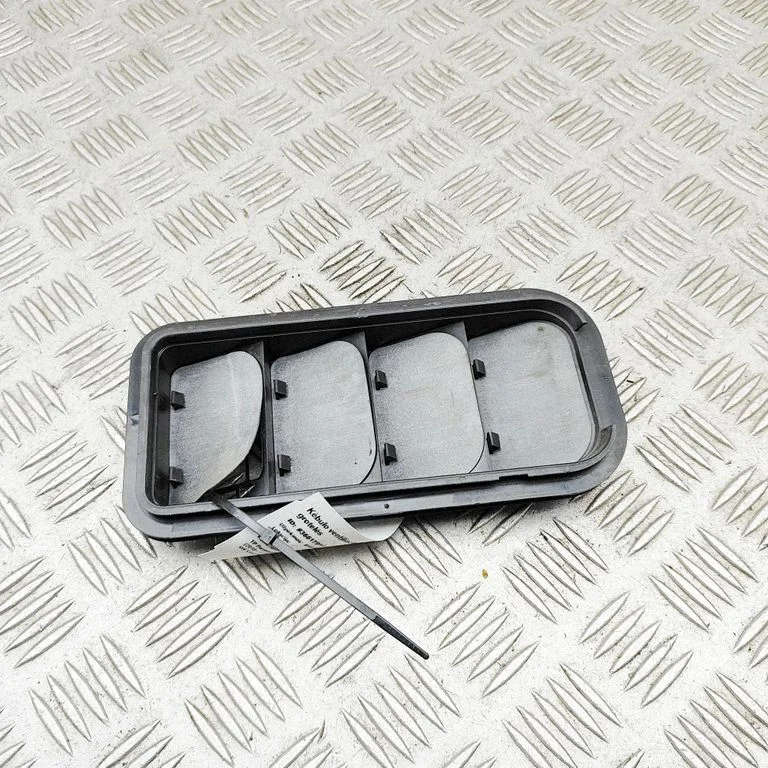 Ventilācijas režģis 7N0819465E