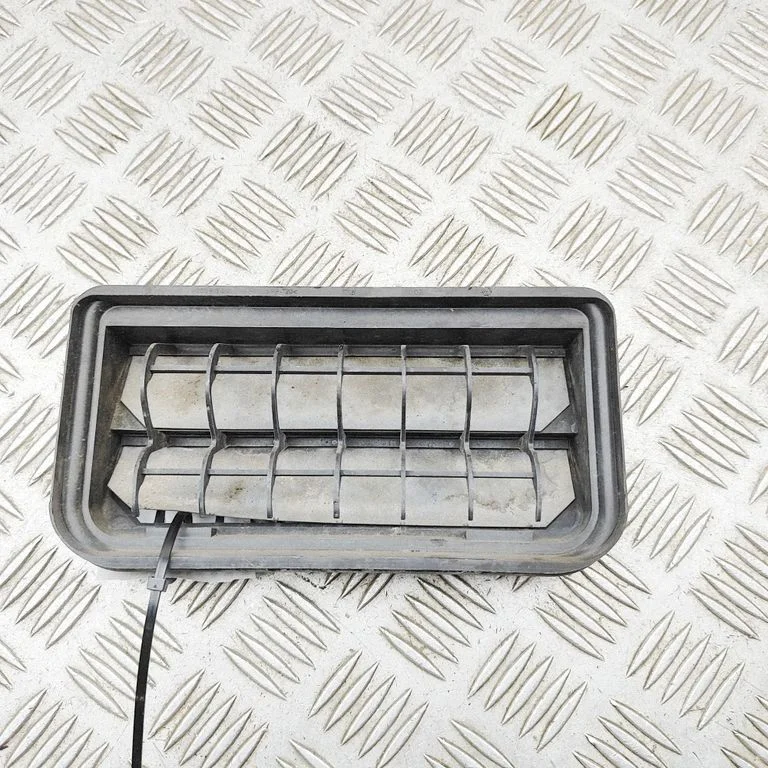 Ventilatsioonirest 3C0819465