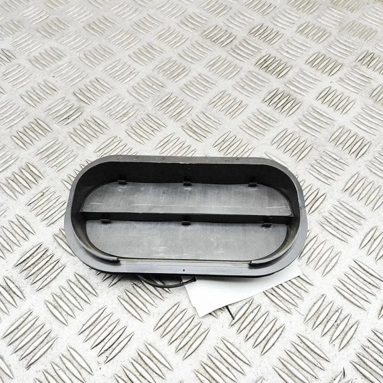 Ventilatsioonirest 6R0819465