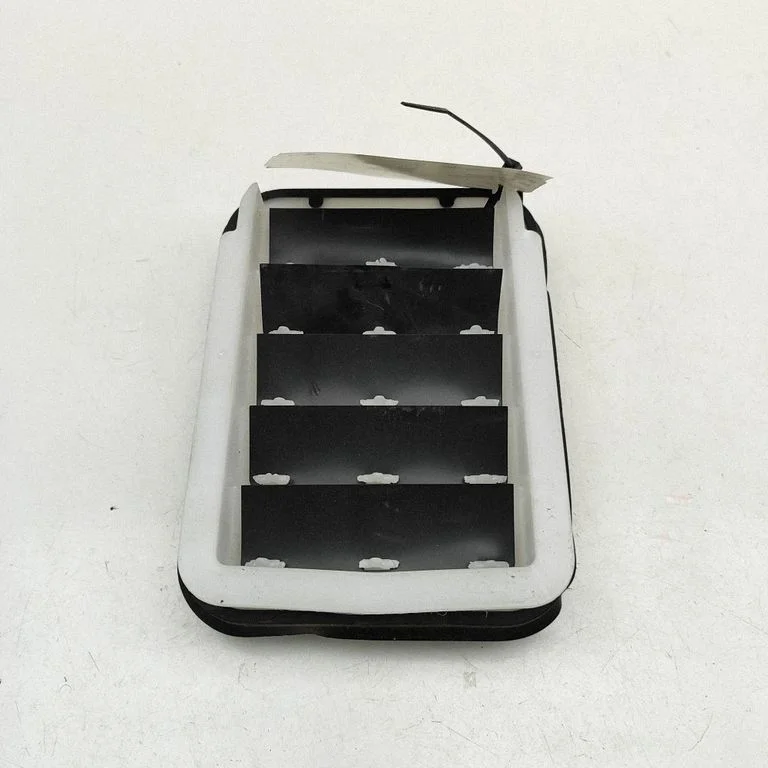 Ventilācijas režģis – Lexus RZ (2023-)