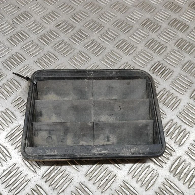 Ventilācijas režģis 9176945