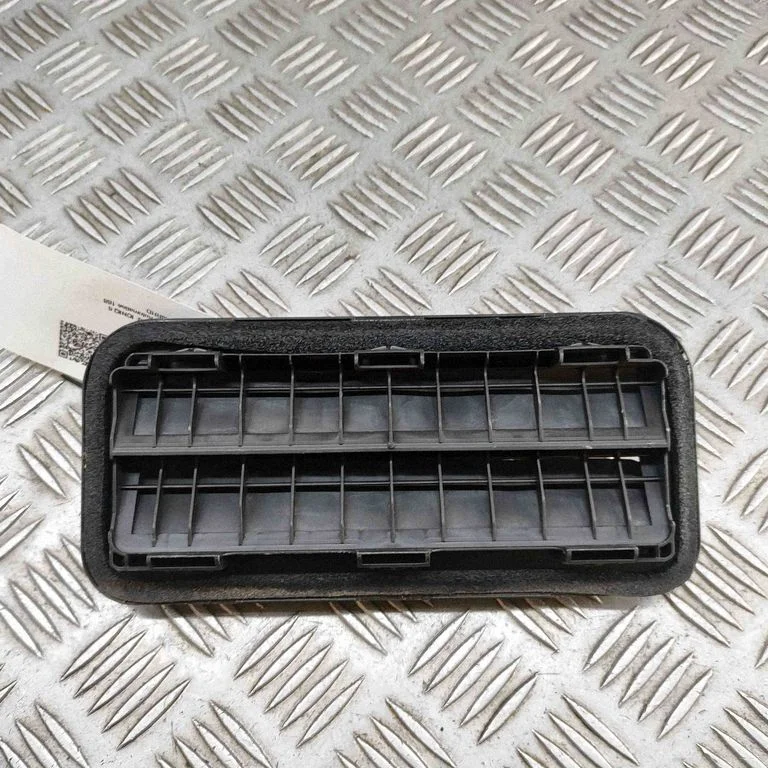 Quarter panel pressure vent 97510L1000