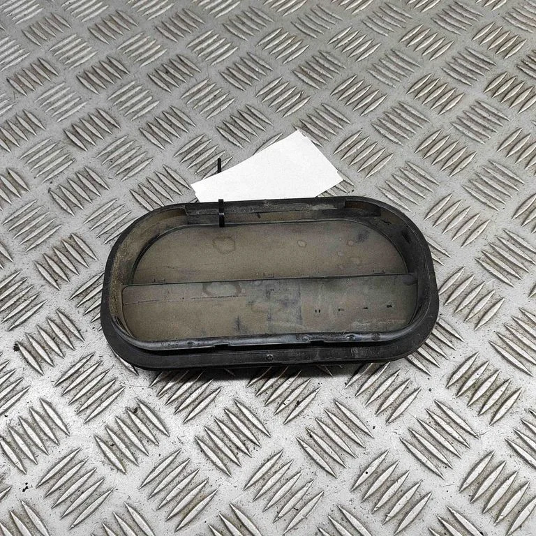 Ventilācijas režģis 6R0819465