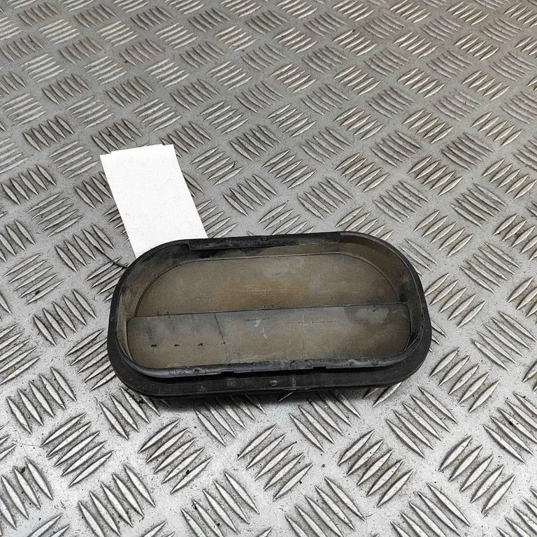 Ventilācijas režģis 6R0819465