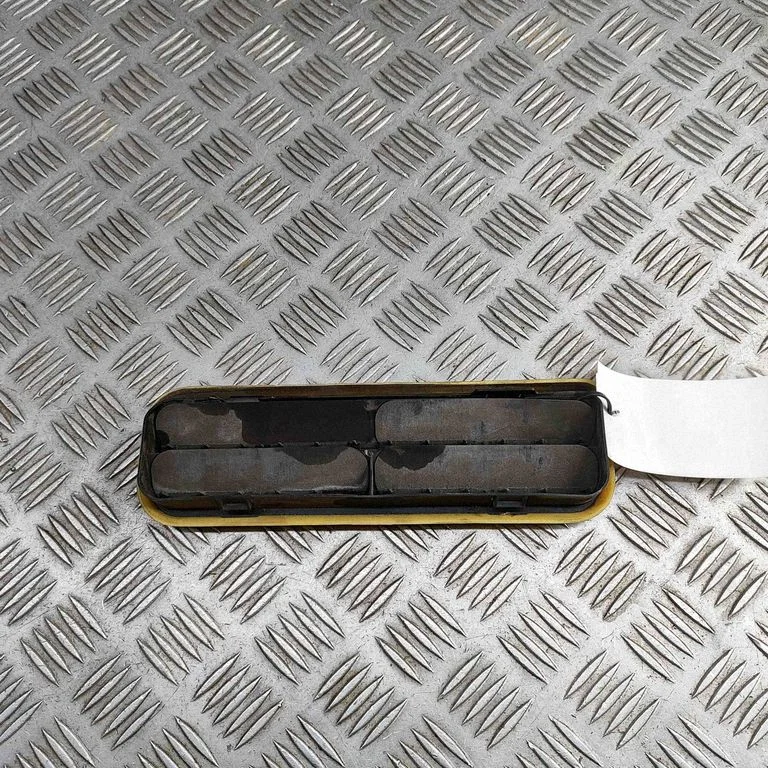 Quarter panel pressure vent – Mercedes-Benz CLK-Class C207 A207 (2010-2017)