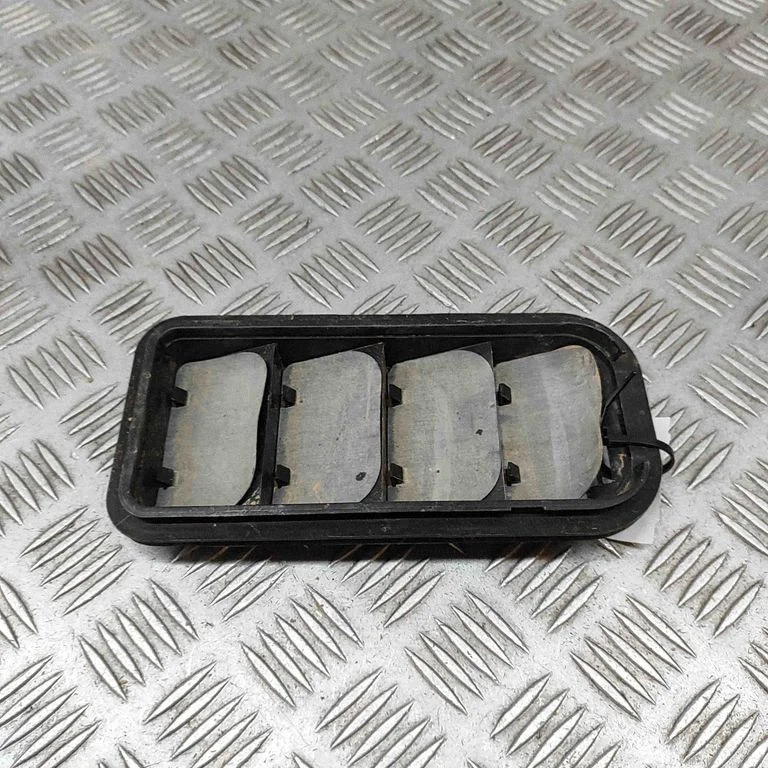 Ventilatsioonirest – Audi RS Q3 (2019-)