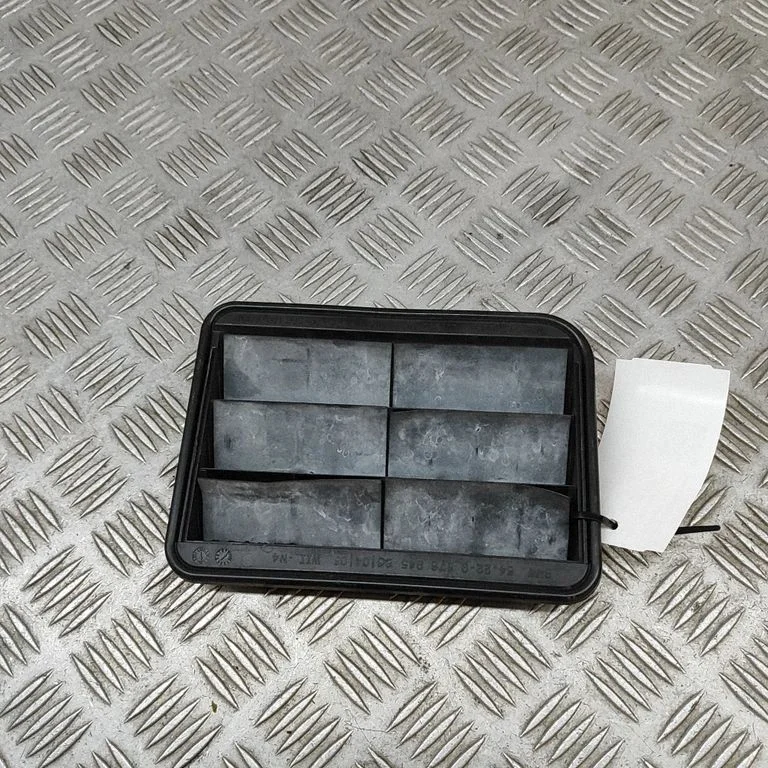 Ventilācijas režģis 9176945