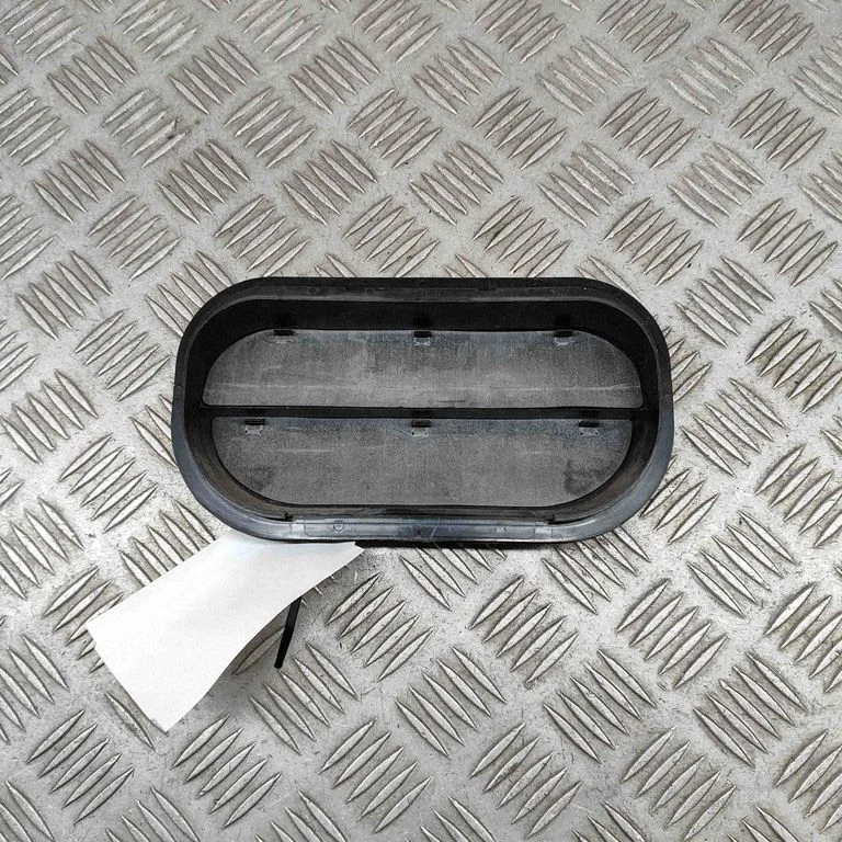 Ventilācijas režģis – Volkswagen Passat B7 USA (2012-2019)