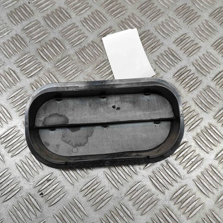 Ventilācijas režģis – Volkswagen Passat B7 USA (2012-2019)