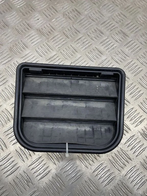 Ventilācijas režģis 31390867
