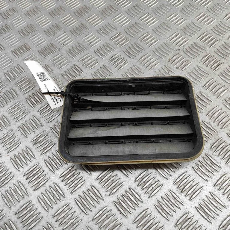 Quarter panel pressure vent – Porsche Panamera (970) (2009-2017)