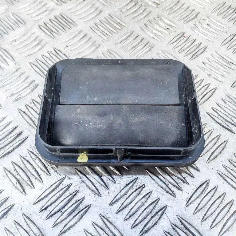 Ventilācijas režģis – Tesla Model S (2012-)
